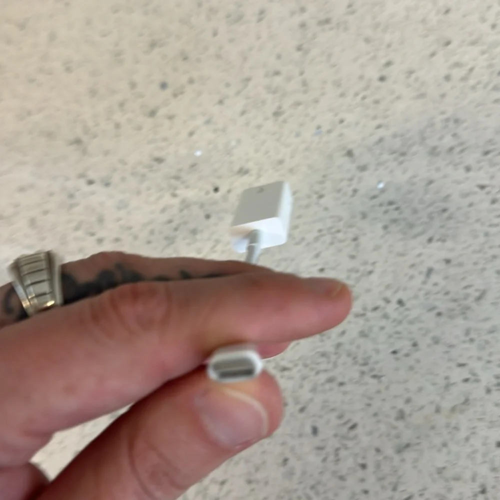 COPY - Apple USB-C to USB adapter